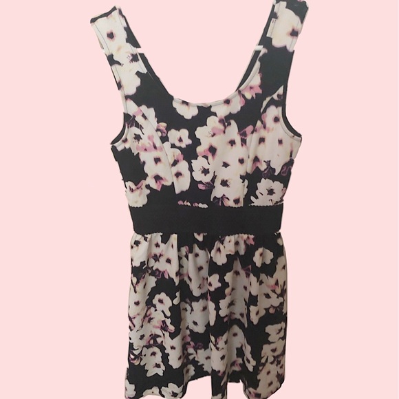 THREE PINKS HEARTS FLORAL DRESS - Picture 1 of 5